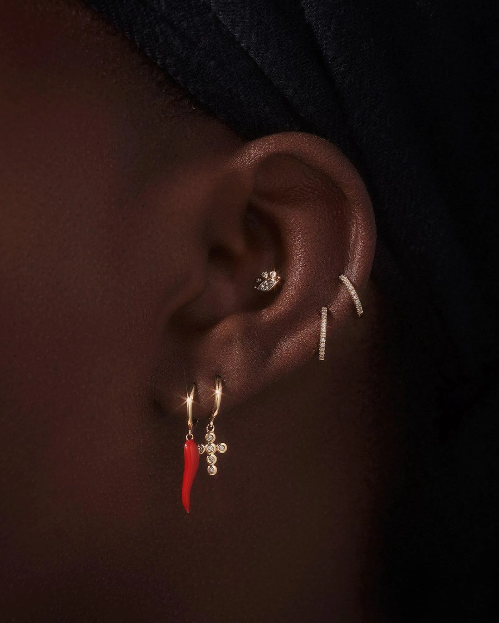 Pamela Love Piercing Jewelry|Cross Cluster Huggie